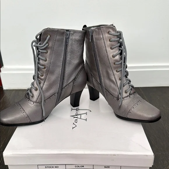 Elegant Pewter Lace-Up Ankle Boots - Picture 8 of 13